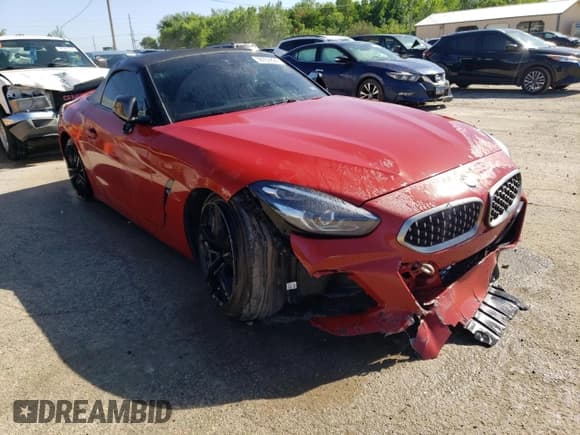 ✅ 2020 BMW Z4 sDriveM40i • VIN: WBAHF9C04LWW48635 • Lot: 56956824. Listed on Copart with 8,288 mi. Free auction sales archive from the USA and detailed vehicle history report at DreamBid. Image 4.