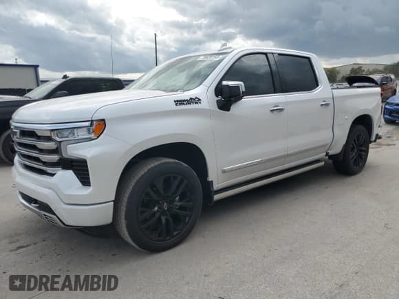 ✅ 2025 Chevrolet Silverado 1500 High Country • VIN: 3GCPAFEDXSG259927 • Lot: 70628155. Wystawiony na Copart z przebiegiem Nie podano. Bezpłatny archiwum sprzedaży aukcyjnych z USA i szczegółowy raport historii pojazdu na DreamBid. Zdjęcie 1.