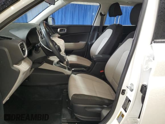✅ 2024 Hyundai Venue SEL • VIN: KMHRC8A30RU291915 • Lot: 80607434. Listed on Copart with 11,778 mi. Free auction sales archive from the USA and detailed vehicle history report at DreamBid. Image 7.