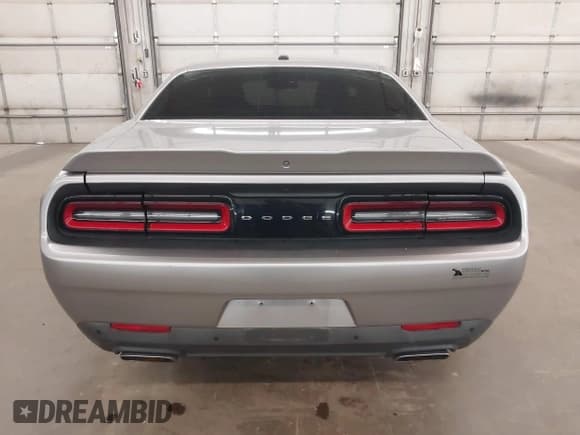 ✅ 2015 Dodge Challenger R/T • VIN: 2C3CDZAT8FH911037 • Лот: 42955724. Опубликован ранее на IAAI с пробегом 114 569 миль. Бесплатный доступ к архиву аукционных продаж из США и подробный отчёт об истории автомобиля на DreamBid. Изображение 17.