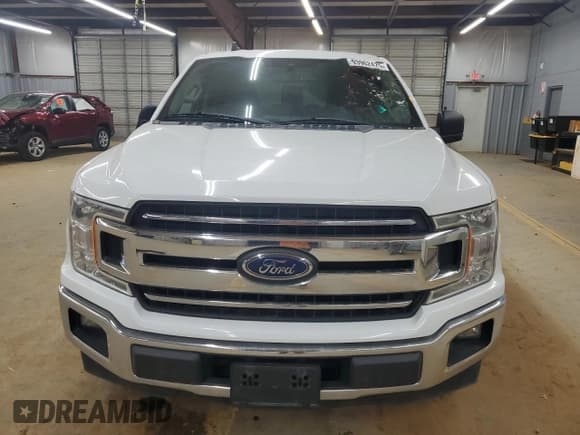 ✅ 2019 Ford F-150 XL • VIN: 1FTEW1CP0KFB90904 • Lot: 93962475. Wystawiony na Copart z przebiegiem Nie podano. Bezpłatny archiwum sprzedaży aukcyjnych z USA i szczegółowy raport historii pojazdu na DreamBid. Zdjęcie 5.