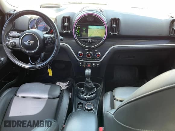 ✅ 2017 MINI Countryman Cooper S • VIN: WMZYT3C36H3D97910 • Lot: 53674275. Listed on Copart with 173,144 mi. Free auction sales archive from the USA and detailed vehicle history report at DreamBid. Image 9.