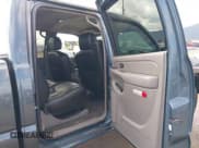 ✅ 2006 Chevrolet Silverado 2500HD LT3 • VIN: 1GCHK23D66F219963 • Лот: 42130281. Опубликован ранее на IAAI с пробегом 331 178 миль. Бесплатный доступ к архиву аукционных продаж из США и подробный отчёт об истории автомобиля на DreamBid. Изображение 8.