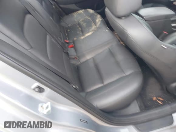 ✅ 2017 Hyundai Elantra Value Edition • VIN: 5NPD84LFXHH084814 • Lot: 41505346. Listed on IAAI with 92,306 mi. Free auction sales archive from the USA and detailed vehicle history report at DreamBid. Image 8.