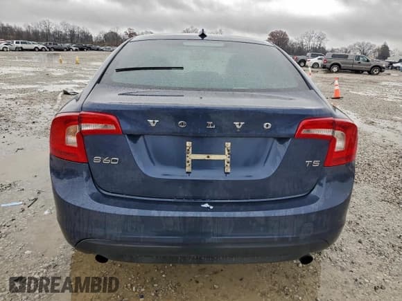 ✅ 2012 Volvo S60 T5 • VIN: YV1622FS5C2131338 • Lot: 93135485. Wystawiony na Copart z przebiegiem 200 978 mil. Bezpłatny archiwum sprzedaży aukcyjnych z USA i szczegółowy raport historii pojazdu na DreamBid. Zdjęcie 6.