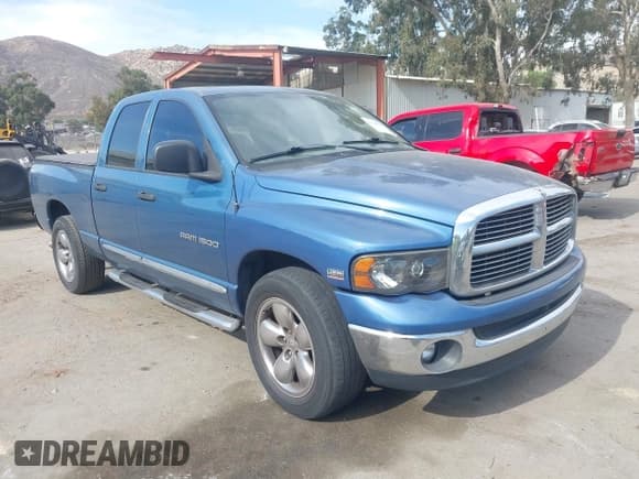 ✅ 2005 Dodge 1500 SLT • VIN: 1D7HA18D75S172461 • Lot: 43668351. Wystawiony na IAAI z przebiegiem 339 972 mil. Bezpłatny archiwum sprzedaży aukcyjnych z USA i szczegółowy raport historii pojazdu na DreamBid. Zdjęcie 1.