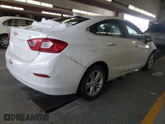 ✅ 2017 Chevrolet Cruze LT • VIN: 1G1BE5SM8H7100818 • Lot: 39073873. Listed on Copart with 118,868 mi. Free auction sales archive from the USA and detailed vehicle history report at DreamBid. Image 3.