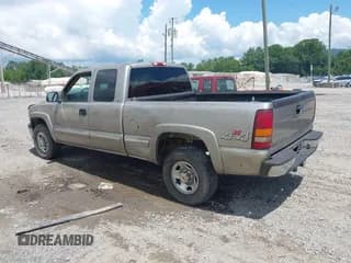 ✅ 2000 Chevrolet Silverado 2500 LS • VIN: 1GCGK29U8YE215392 • Lot: 42820131. Wystawiony na IAAI z przebiegiem Nie podano. Bezpłatny archiwum sprzedaży aukcyjnych z USA i szczegółowy raport historii pojazdu na DreamBid. Zdjęcie 3.