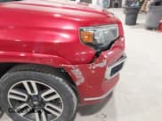 ✅ 2018 Toyota 4Runner SR5 • VIN: JTEBU5JRXJ5495556 • Lot: 42060467. Wystawiony na IAAI z przebiegiem 235 195 mil. Bezpłatny archiwum sprzedaży aukcyjnych z USA i szczegółowy raport historii pojazdu na DreamBid. Zdjęcie 19.