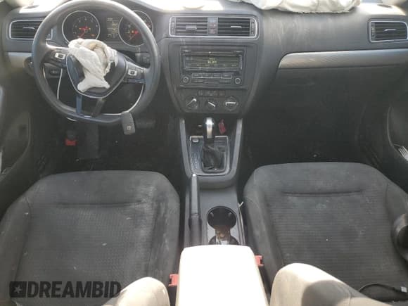 ✅ 2015 Volkswagen Jetta SE • VIN: 3VWD17AJ0FM245480 • Lot: 82348825. Listed on Copart with 225,780 mi. Free auction sales archive from the USA and detailed vehicle history report at DreamBid. Image 8.