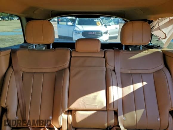 ✅ 2025 Land Rover Range Rover SE • VIN: SALKP9E98SA273192 • Lot: 94610965. Wystawiony na Copart z przebiegiem 12 266 mil. Bezpłatny archiwum sprzedaży aukcyjnych z USA i szczegółowy raport historii pojazdu na DreamBid. Zdjęcie 10.