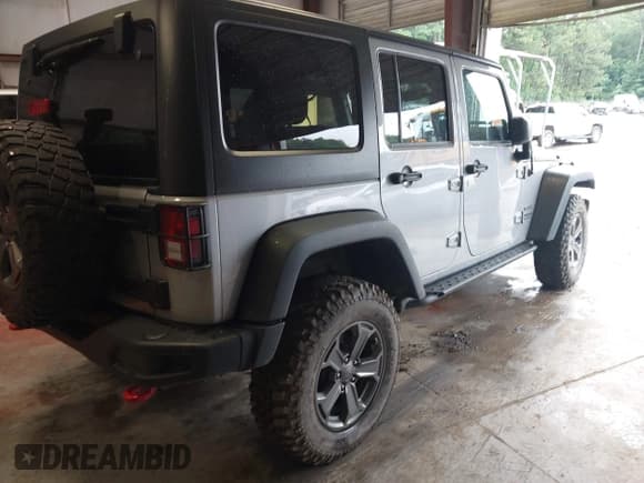 ✅ 2017 Jeep Wrangler Unlimited Rubicon Recon • VIN: 1C4BJWFG5HL687757 • Lot: 42367095. Listed on IAAI with 48,441 mi. Free auction sales archive from the USA and detailed vehicle history report at DreamBid. Image 4.