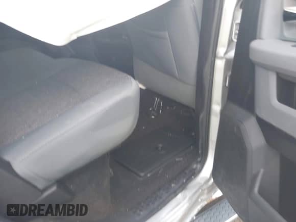 2017 Ram 1500 SLT с VIN 1C6RR7LT8HS782826, выставлен на аукционе IAAI как лот 40003324 с пробегом 147 858 миль миль и . История ставок и продаж доступна на DreamBid. Изображение 8.