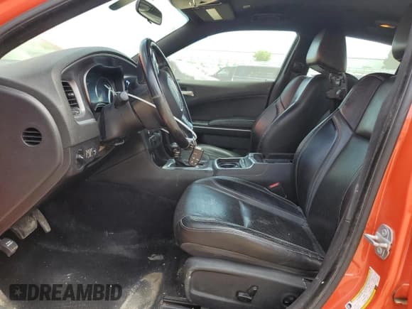 ✅ 2019 Dodge Charger SXT • VIN: 2C3CDXBG6KH760117 • Lot: 58207465. Wystawiony na Copart z przebiegiem 127 538 mil. Bezpłatny archiwum sprzedaży aukcyjnych z USA i szczegółowy raport historii pojazdu na DreamBid. Zdjęcie 7.