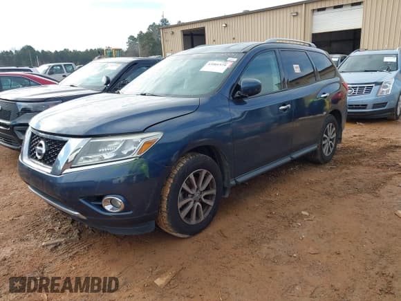 ✅ 2015 Nissan Pathfinder Platinum • VIN: 5N1AR2MM1FC685339 • Lot: 43901579. Listed on IAAI with 126,842 mi. Free auction sales archive from the USA and detailed vehicle history report at DreamBid. Image 2.