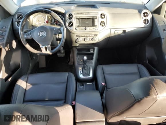 ✅ 2013 Volkswagen Tiguan SE • VIN: WVGBV7AX2DW010185 • Lot: 69625895. Listed on Copart with 134,760 mi. Free auction sales archive from the USA and detailed vehicle history report at DreamBid. Image 8.