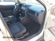 ✅ 2011 Jeep Compass Latitude • VIN: 1J4NT1FB2BD235730 • Lot: 43616499. Wystawiony na IAAI z przebiegiem 139 117 mil. Bezpłatny archiwum sprzedaży aukcyjnych z USA i szczegółowy raport historii pojazdu na DreamBid. Zdjęcie 5.