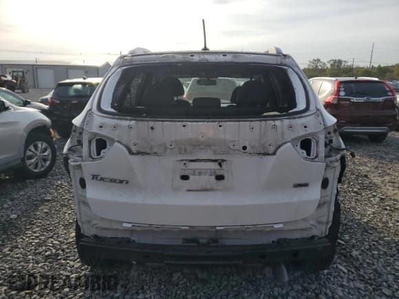 ✅ 2015 Hyundai Tucson Limited • VIN: KM8JUCAG3FU105988 • Lot: 84456145. Wystawiony na Copart z przebiegiem 101 924 mil. Bezpłatny archiwum sprzedaży aukcyjnych z USA i szczegółowy raport historii pojazdu na DreamBid. Zdjęcie 6.