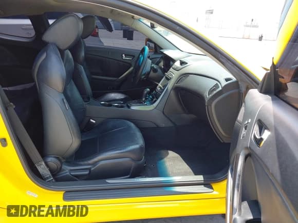 ✅ 2012 Hyundai Genesis Coupe Grand Touring • VIN: KMHHU6KH0CU073939 • Lot: 42357097. Wystawiony na IAAI z przebiegiem 109 408 mil. Bezpłatny archiwum sprzedaży aukcyjnych z USA i szczegółowy raport historii pojazdu na DreamBid. Zdjęcie 5.