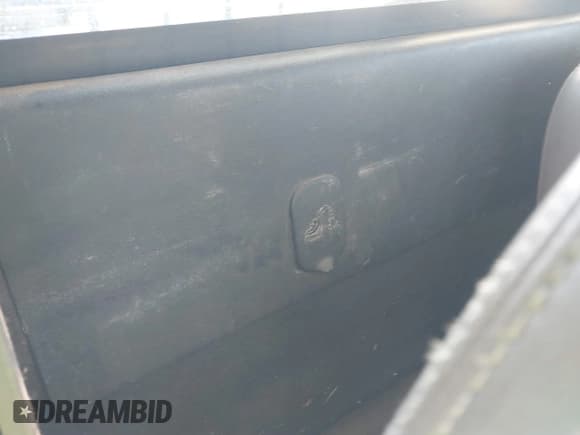 ✅ 2013 Chevrolet Silverado 2500HD Work Truck • VIN: 1GC0CVCG8DF200821 • Lot: 41566276. Wystawiony na IAAI z przebiegiem 325 319 mil. Bezpłatny archiwum sprzedaży aukcyjnych z USA i szczegółowy raport historii pojazdu na DreamBid. Zdjęcie 8.