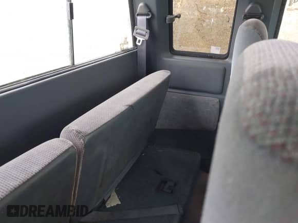 1991 Dodge Dakota z VIN 1B7GG23Y0MS295747, wystawiony jako IAAI lot #42893013 z przebiegiem 137 227 mil mil oraz . Historia ofert i sprzedaży dostępna na DreamBid. Obrazek 8.