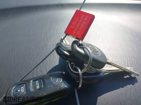 2001 Toyota Highlander с VIN JTEHF21A510035439, выставлен на аукционе IAAI как лот 43191075 с пробегом 260 222 миль миль и . История ставок и продаж доступна на DreamBid. Изображение 11.