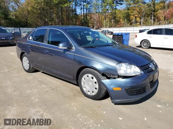 ✅ 2006 Volkswagen Jetta Edition • VIN: 3VWCT81K06M853486 • Lot: 86832795. Wystawiony na Copart z przebiegiem 261 870 mil. Bezpłatny archiwum sprzedaży aukcyjnych z USA i szczegółowy raport historii pojazdu na DreamBid. Zdjęcie 4.