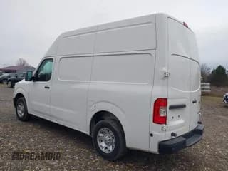 ✅ 2019 Nissan NV Cargo S • VIN: 1N6BF0LY0KN810529 • Lot: 43800575. Wystawiony na IAAI z przebiegiem 227 195 mil. Bezpłatny archiwum sprzedaży aukcyjnych z USA i szczegółowy raport historii pojazdu na DreamBid. Zdjęcie 3.