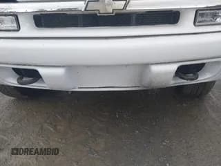 ✅ 2002 Chevrolet Blazer LS • VIN: 1GNDT13W12K155699 • Lot: 42558320. Wystawiony na IAAI z przebiegiem 104 072 mil. Bezpłatny archiwum sprzedaży aukcyjnych z USA i szczegółowy raport historii pojazdu na DreamBid. Zdjęcie 6.