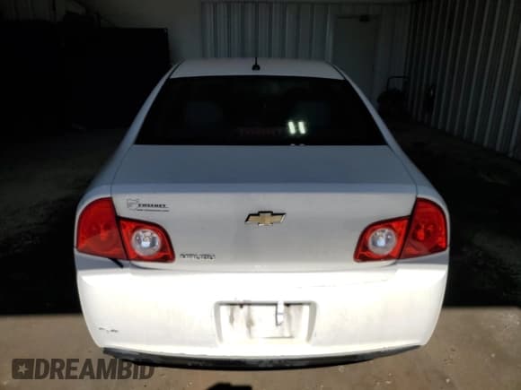 ✅ 2011 Chevrolet Malibu 1LS • VIN: 1G1ZB5E17BF343400 • Lot: 85091375. Wystawiony na Copart z przebiegiem 153 905 mil. Bezpłatny archiwum sprzedaży aukcyjnych z USA i szczegółowy raport historii pojazdu na DreamBid. Zdjęcie 6.
