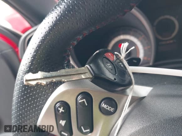 ✅ 2013 Scion tC • VIN: JTKJF5C73D3052311 • Lot: 42659985. Wystawiony na IAAI z przebiegiem 110 985 mil. Bezpłatny archiwum sprzedaży aukcyjnych z USA i szczegółowy raport historii pojazdu na DreamBid. Zdjęcie 11.