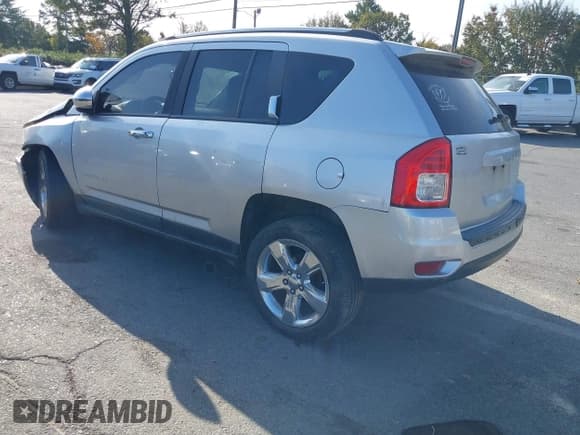 ✅ 2011 Jeep Compass Limited • VIN: 1J4NT5FB1BD290421 • Лот: 40580635. Опубликован ранее на IAAI с пробегом 176 010 миль. Бесплатный доступ к архиву аукционных продаж из США и подробный отчёт об истории автомобиля на DreamBid. Изображение 3.