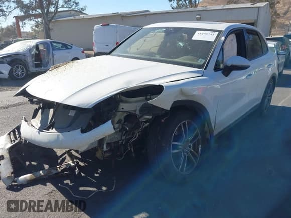 ✅ 2021 Porsche Cayenne • VIN: WP1AA2AY2MDA07529 • Лот: 41408743. Опубликован ранее на IAAI с пробегом Не указан. Бесплатный доступ к архиву аукционных продаж из США и подробный отчёт об истории автомобиля на DreamBid. Изображение 2.