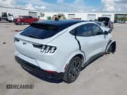 ✅ 2021 Ford Mustang Mach-E GT • VIN: 3FMTK4SE3MME04660 • Lot: 43390688. Wystawiony na IAAI z przebiegiem 11 030 mil. Bezpłatny archiwum sprzedaży aukcyjnych z USA i szczegółowy raport historii pojazdu na DreamBid. Zdjęcie 4.