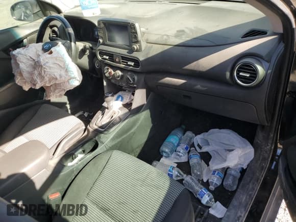 ✅ 2020 Hyundai Kona SEL • VIN: KM8K22AA3LU557502 • Lot: 58437845. Listed on Copart with 18,461 mi. Free auction sales archive from the USA and detailed vehicle history report at DreamBid. Image 8.