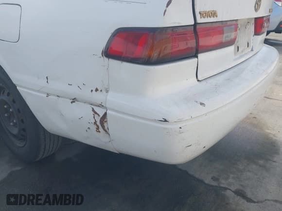 ✅ 1997 Toyota Camry LE • VIN: 4T1BG22KXVU760026 • Lot: 43838621. Listed on IAAI with 222,133 mi. Free auction sales archive from the USA and detailed vehicle history report at DreamBid. Image 13.