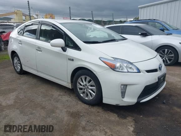 ✅ 2014 Toyota Prius • VIN: JTDKN3DP7E3055943 • Lot: 41626102. Listed on IAAI with 100,885 mi. Free auction sales archive from the USA and detailed vehicle history report at DreamBid. Image 1.