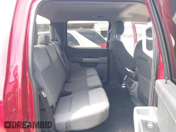 ✅ 2023 Ford F-150 Lightning Pro • VIN: 1FTVW1EL8PWG33656 • Лот: 42260659. Опубликован ранее на IAAI с пробегом 22 490 миль. Бесплатный доступ к архиву аукционных продаж из США и подробный отчёт об истории автомобиля на DreamBid. Изображение 8.