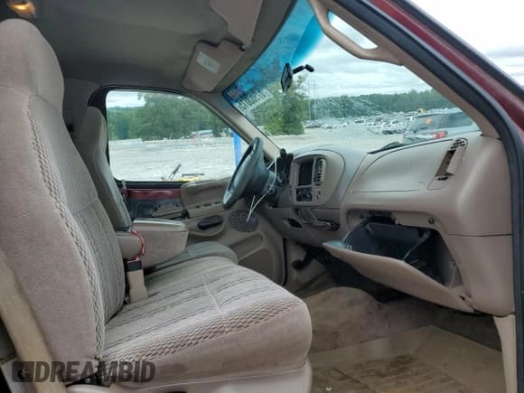 ✅ 1997 Ford F-150 • VIN: 1FTDX0868VKB07749 • Lot: 67963015. Wystawiony na Copart z przebiegiem 225 420 mil. Bezpłatny archiwum sprzedaży aukcyjnych z USA i szczegółowy raport historii pojazdu na DreamBid. Zdjęcie 10.