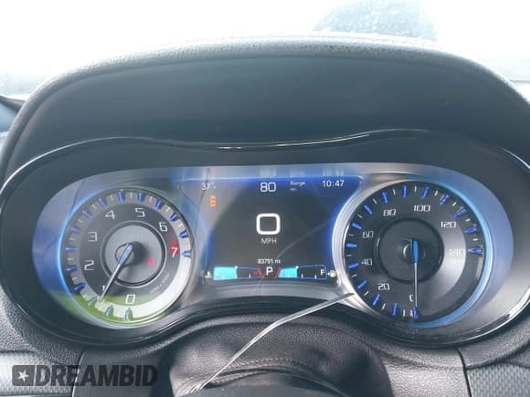 ✅ 2016 Chrysler 300 S • VIN: 2C3CCABGXGH238517 • Lot: 41892657. Wystawiony na IAAI z przebiegiem 83 791 mil. Bezpłatny archiwum sprzedaży aukcyjnych z USA i szczegółowy raport historii pojazdu na DreamBid. Zdjęcie 7.