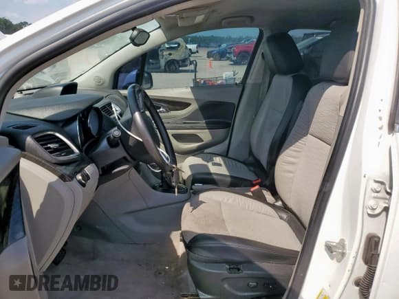 ✅ 2016 Buick Encore • VIN: KL4CJASB2GB747011 • Lot: 81990085. Wystawiony na Copart z przebiegiem 116 438 mil. Bezpłatny archiwum sprzedaży aukcyjnych z USA i szczegółowy raport historii pojazdu na DreamBid. Zdjęcie 7.