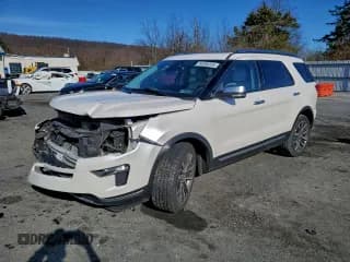✅ 2018 Ford Explorer Platinum • VIN: 1FM5K8HT1JGC79993 • Lot: 94288335. Wystawiony na Copart z przebiegiem 122 237 mil. Bezpłatny archiwum sprzedaży aukcyjnych z USA i szczegółowy raport historii pojazdu na DreamBid. Zdjęcie 1.