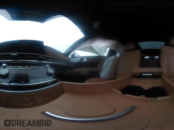 ✅ 2024 Hyundai Santa Fe Limited • VIN: 5NMP4DGL0RH001012 • Lot: 42835747. Listed on IAAI with 3,917 mi. Free auction sales archive from the USA and detailed vehicle history report at DreamBid. Image 18.