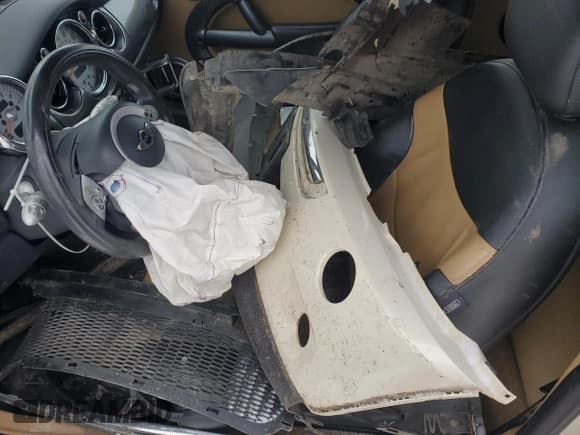 ✅ 2008 MINI Convertible S • VIN: WMWRH33588TU80448 • Lot: 87855235. Listed on Copart with Not provided. Free auction sales archive from the USA and detailed vehicle history report at DreamBid. Image 13.