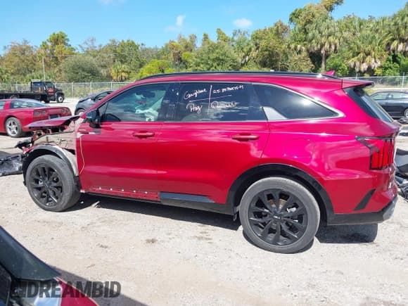 ✅ 2022 Kia Sorento SX • VIN: 5XYRK4LF1NG104118 • Lot: 43647588. Listed on IAAI with 35,724 mi. Free auction sales archive from the USA and detailed vehicle history report at DreamBid. Image 14.