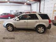 ✅ 2005 Saturn VUE • VIN: 5GZCZ63415S808551 • Lot: 42557004. Wystawiony na IAAI z przebiegiem 234 814 mil. Bezpłatny archiwum sprzedaży aukcyjnych z USA i szczegółowy raport historii pojazdu na DreamBid. Zdjęcie 14.