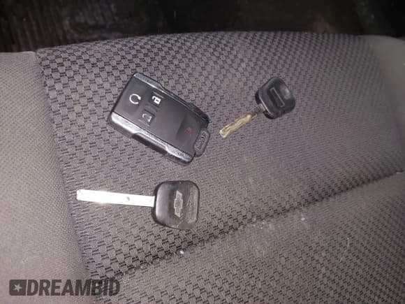 ✅ 2015 Chevrolet Silverado 2500HD LT • VIN: 1GC1KVEG5FF554576 • Lot: 41881108. Listed on IAAI with 59,230 mi. Free auction sales archive from the USA and detailed vehicle history report at DreamBid. Image 11.