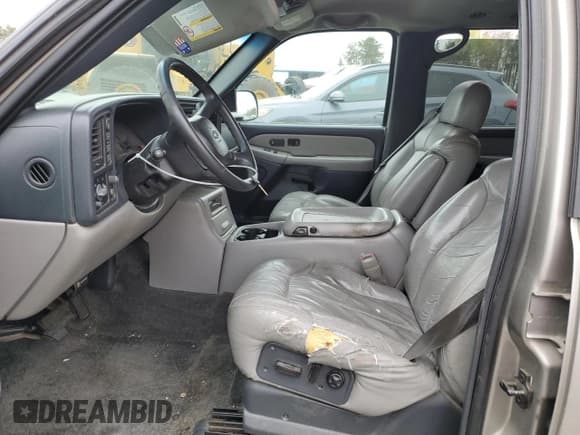 ✅ 2001 Chevrolet Suburban LT • VIN: 3GNFK16T71G165804 • Лот: 51233275. Опубликован ранее на Copart с пробегом Не указан. Бесплатный доступ к архиву аукционных продаж из США и подробный отчёт об истории автомобиля на DreamBid. Изображение 7.