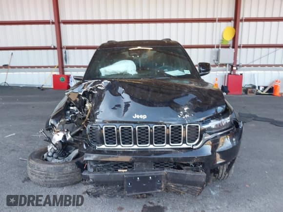 ✅ 2024 Jeep Grand Cherokee Limited • VIN: 1C4RJKBG7R8618604 • Lot: 43194790. Listed on IAAI with 4,873 mi. Free auction sales archive from the USA and detailed vehicle history report at DreamBid. Image 12.