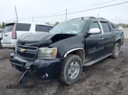 ✅ 2013 Chevrolet Avalanche LS • VIN: 3GNMCEE03DG312465 • Lot: 42216267. Listed on IAAI with 102,483 mi. Free auction sales archive from the USA and detailed vehicle history report at DreamBid. Image 17.